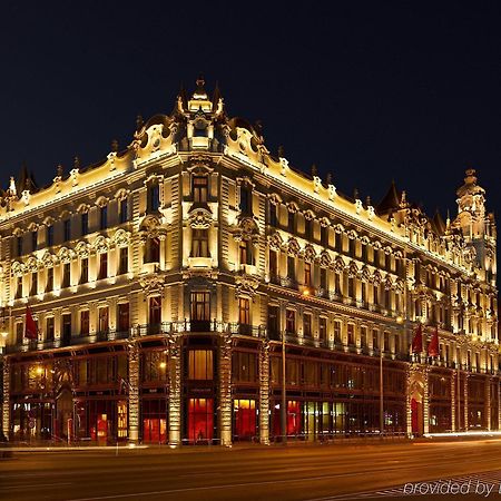 Buddha-Bar Hotel Budapest Klotild Palace Room photo The hotel at night