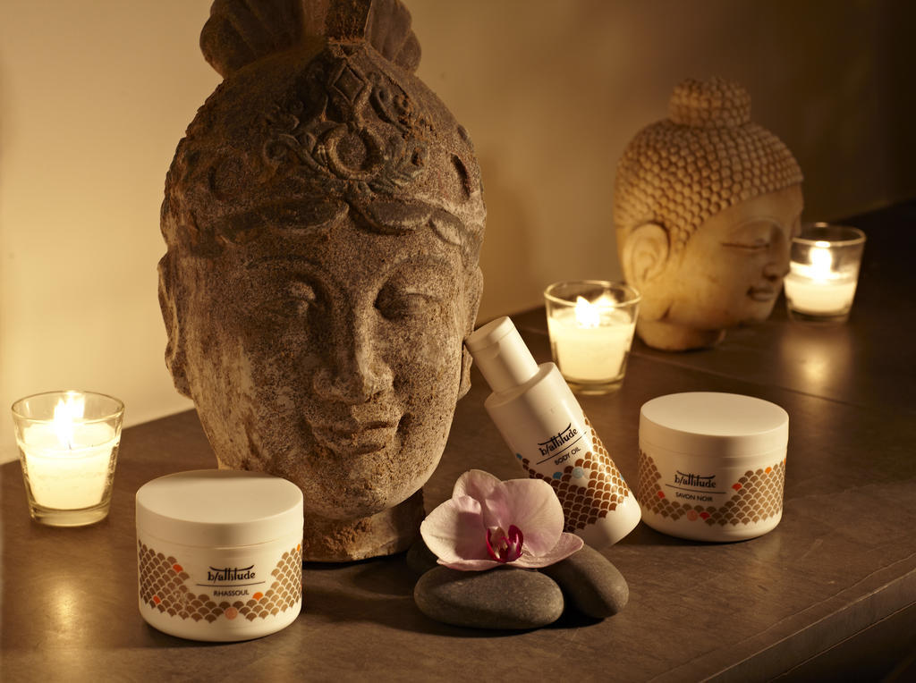 Buddha-Bar Hotel Budapest Klotild Palace Exterior photo Products from the range