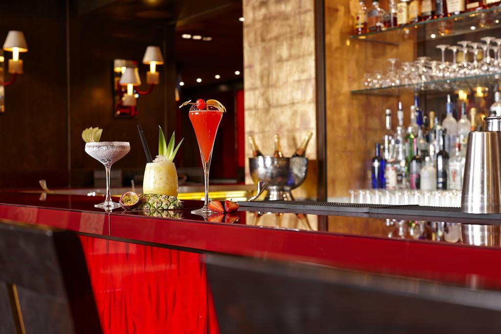 Buddha-Bar Hotel Budapest Klotild Palace Exterior photo A bar at a hotel