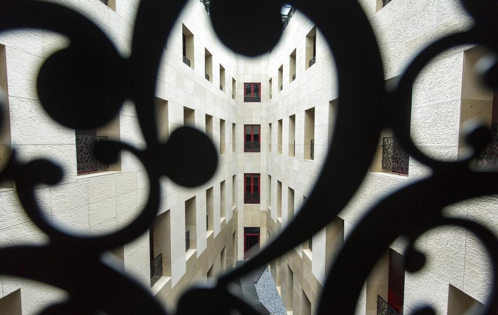 Buddha-Bar Hotel Budapest Klotild Palace Exterior photo The courtyard of the building