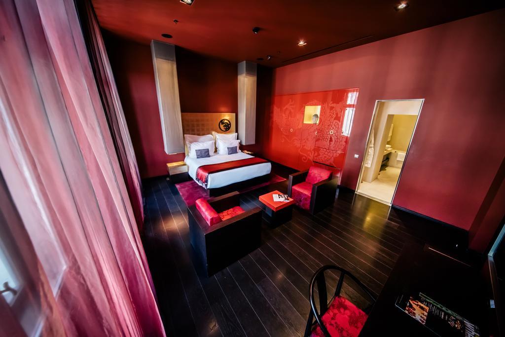 Buddha-Bar Hotel Budapest Klotild Palace Exterior photo A suite at the Mandarin Oriental, Munich