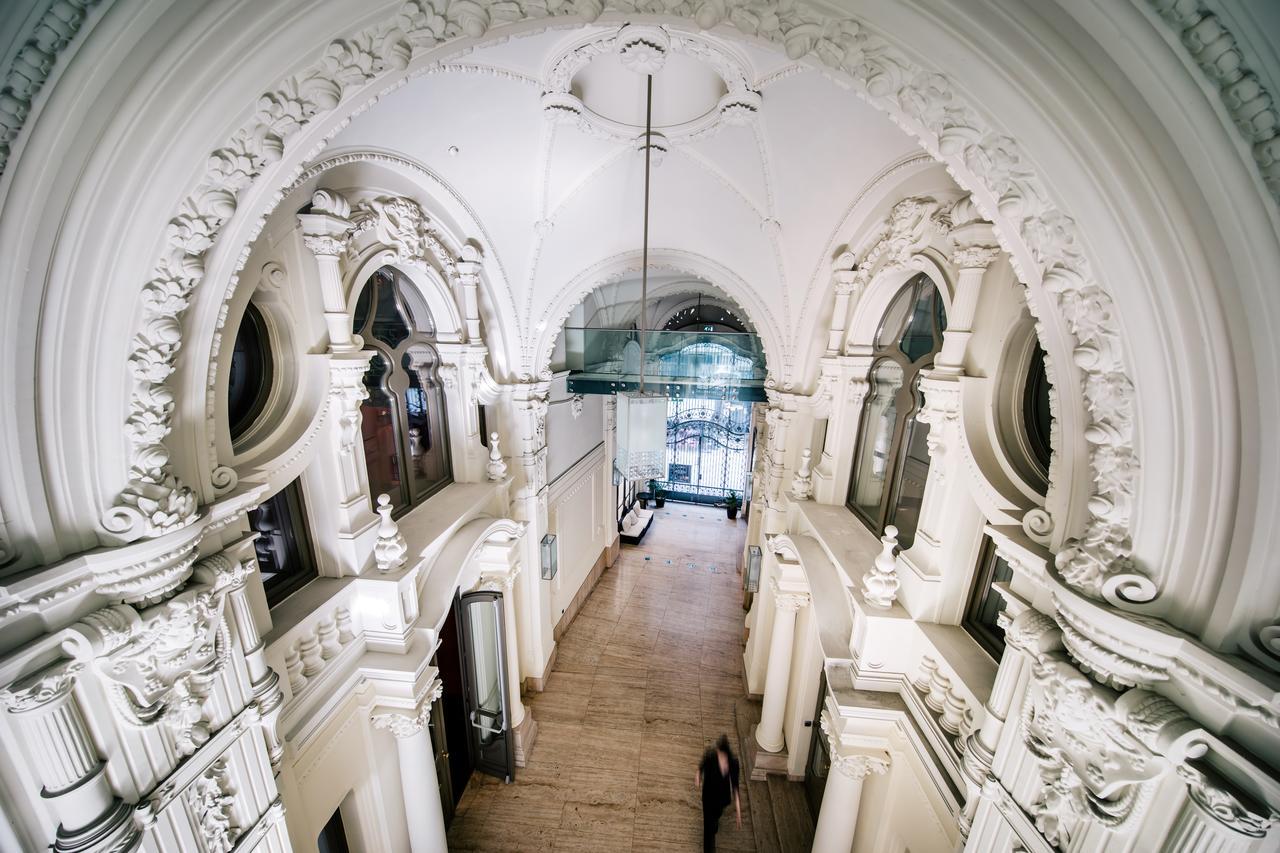 Buddha-Bar Hotel Budapest Klotild Palace Exterior photo The staircase