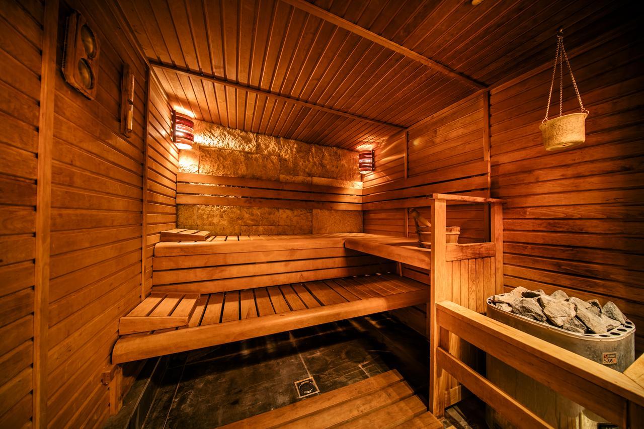 Buddha-Bar Hotel Budapest Klotild Palace Exterior photo A Finnish sauna