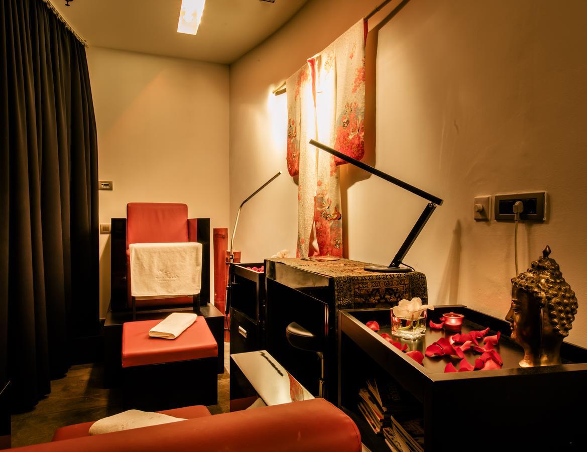 Buddha-Bar Hotel Budapest Klotild Palace Exterior photo A spa treatment room